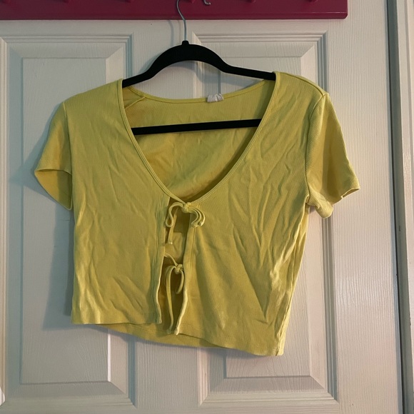 Womens (M) Wilfred Free (aritzia) yellow double tie tee shirt - Picture 1 of 3